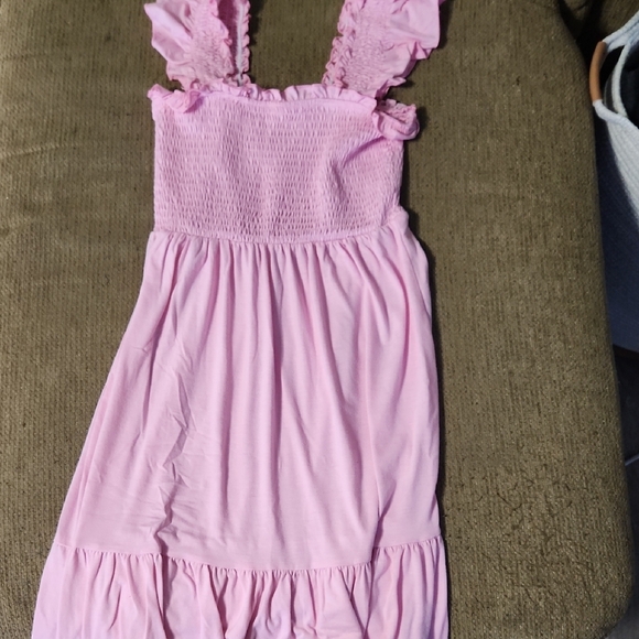 Dresses & Skirts - Pink Ruffled Sun Dress